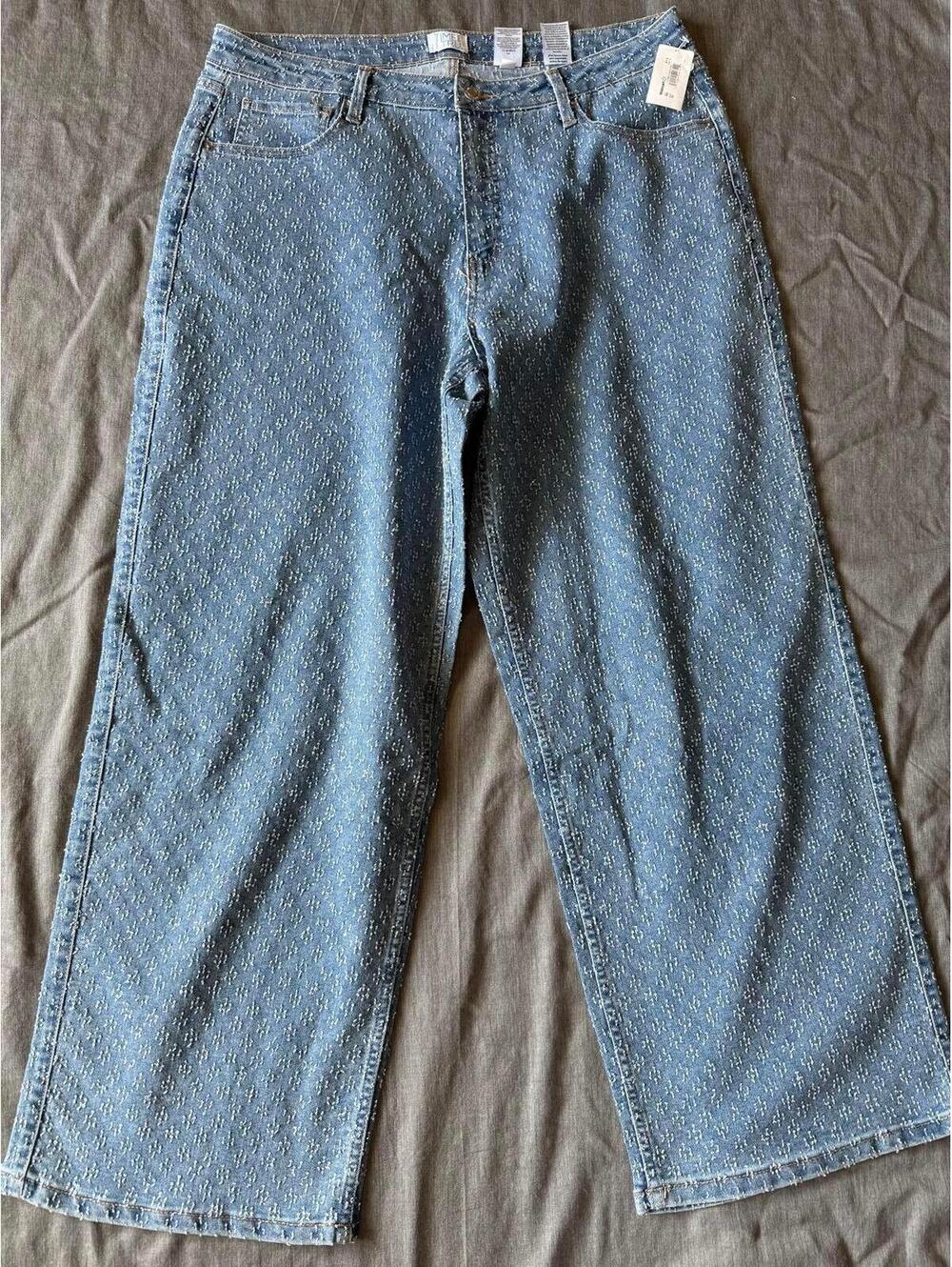 Time and Tru Women's High Rise Rhinestone Embroidered Wide Leg Jeans Size 16